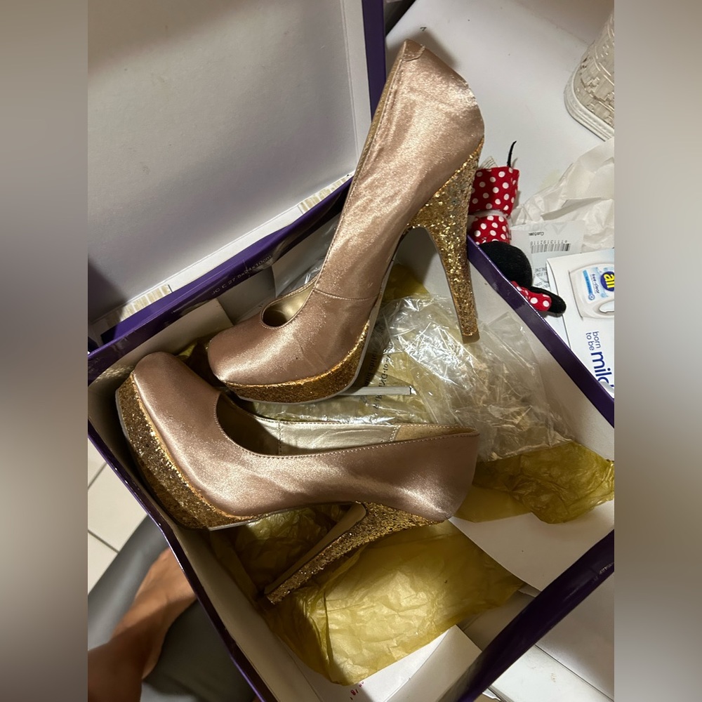 Madden Girl Champagne Satin Heels.  New!!